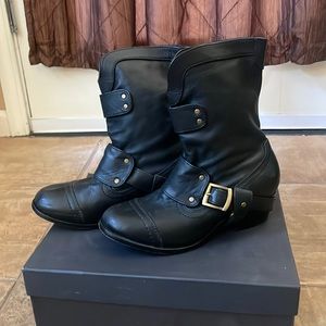 Pyre & Digm women’s ankle boots